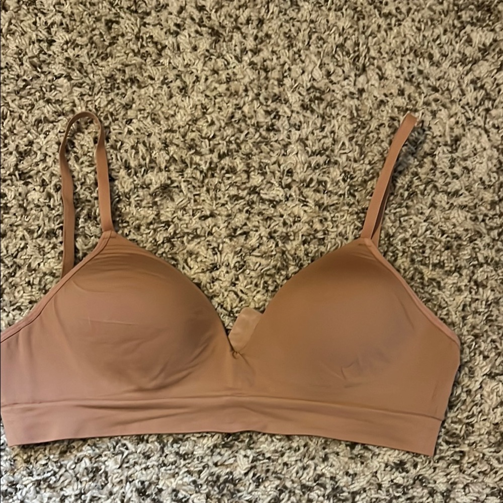 Seamless Tan Bra